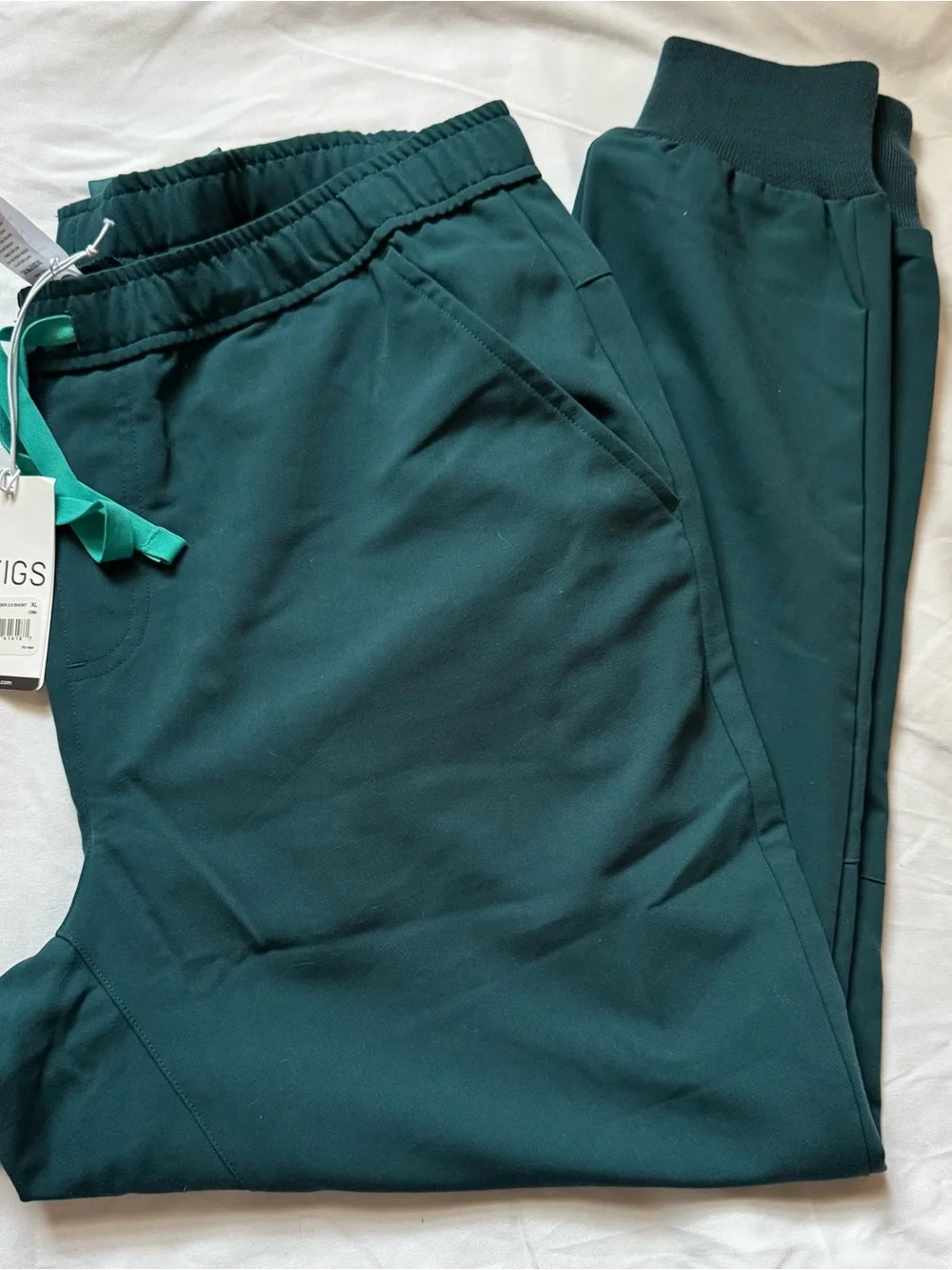 TWO PAIR Men’s Figs Scrub Pant Tansen Jogger XL SHORT Caribbean Blue